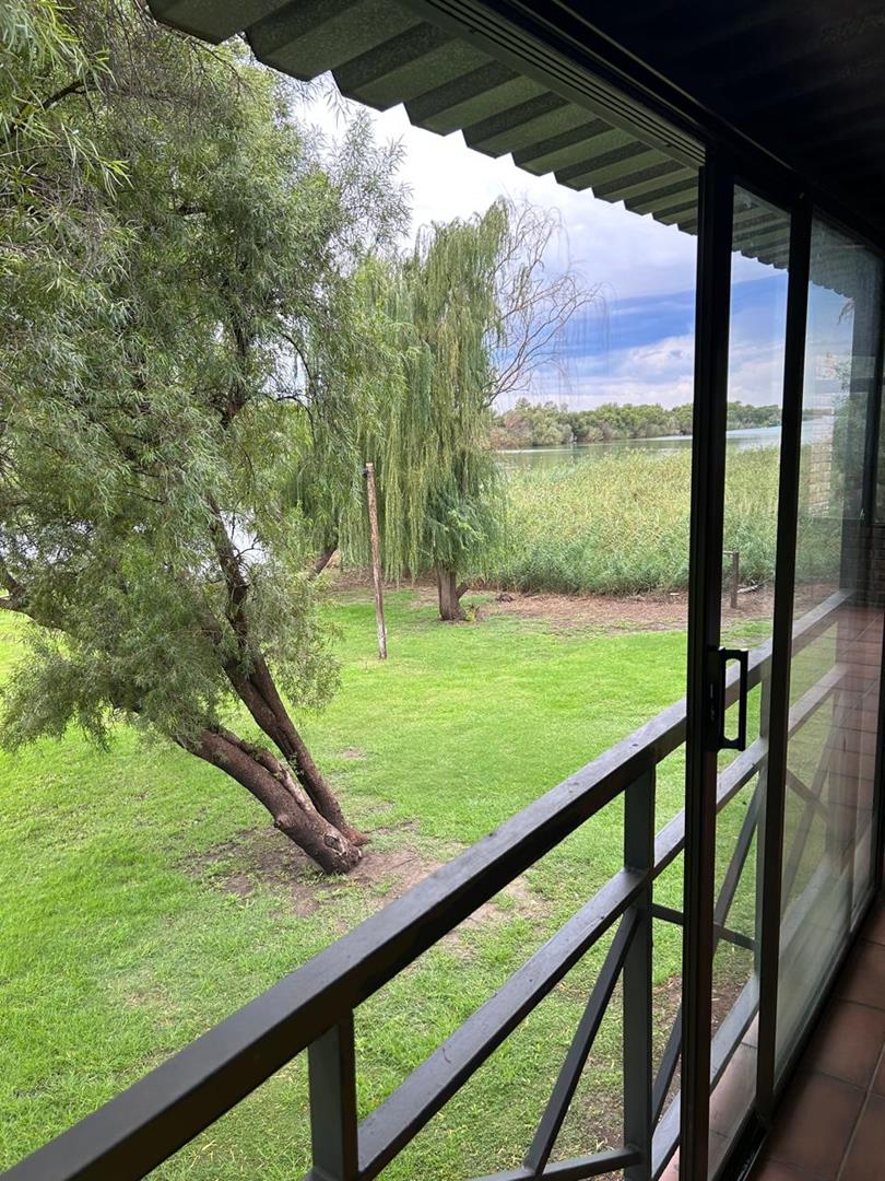 4 Bedroom Property for Sale in Douglas Rural Northern Cape